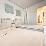 3-bed Flat, Ocean Garden, Heated Pool, Parking, Pp207