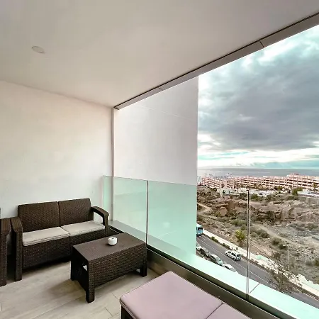 3-bed Flat, Ocean Garden, Heated Pool Parking Costa Adeje (Tenerife)
