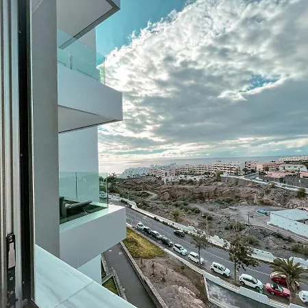 3-bed Flat, Ocean Garden, Heated Pool Parking