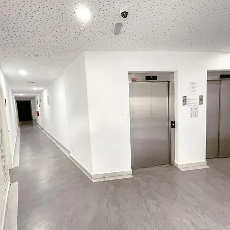 3-bed Flat, Ocean Garden, Heated Pool Parking