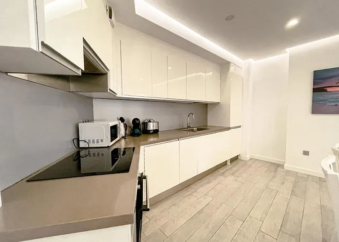 3-bed Flat, Ocean Garden, Heated Pool, Parking, Pp207 Apartamento